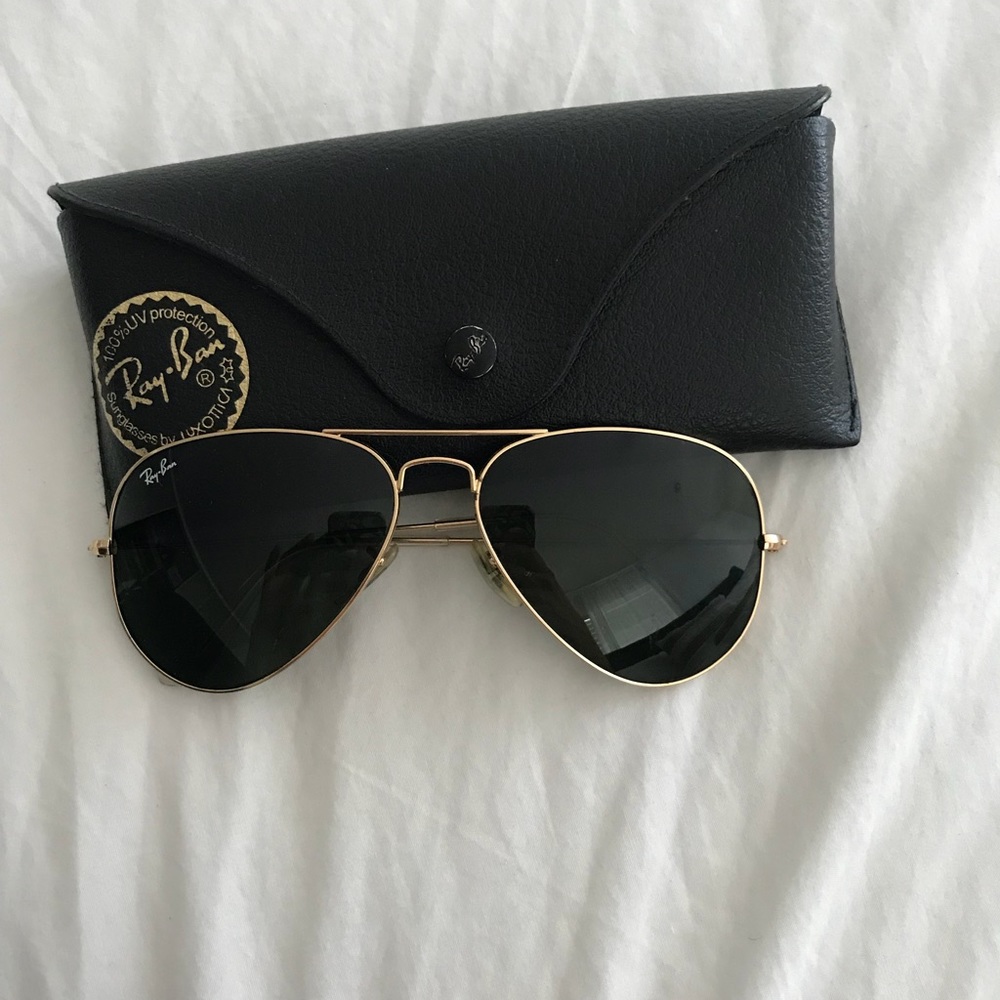 Gently used ray ban aviators